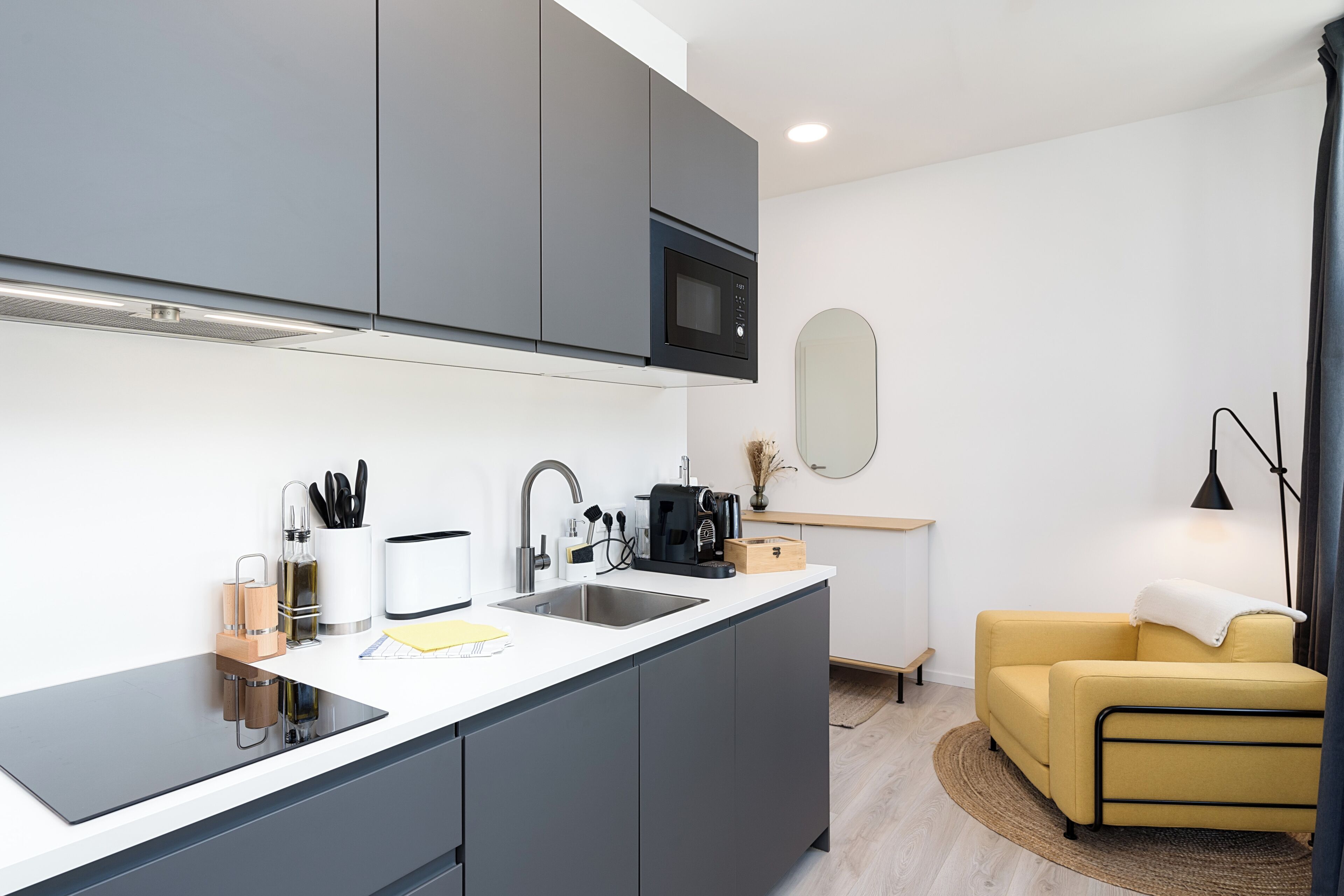 Monolocale Deluxe | Cucina privata | Macchina per caffè espresso, macchina per tè/caffè, frigorifero