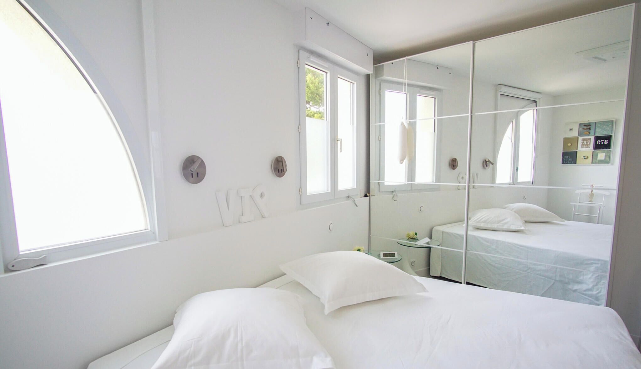 1 bedroom, iron/ironing board, free WiFi