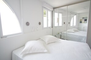 1 bedroom, iron/ironing board, free WiFi