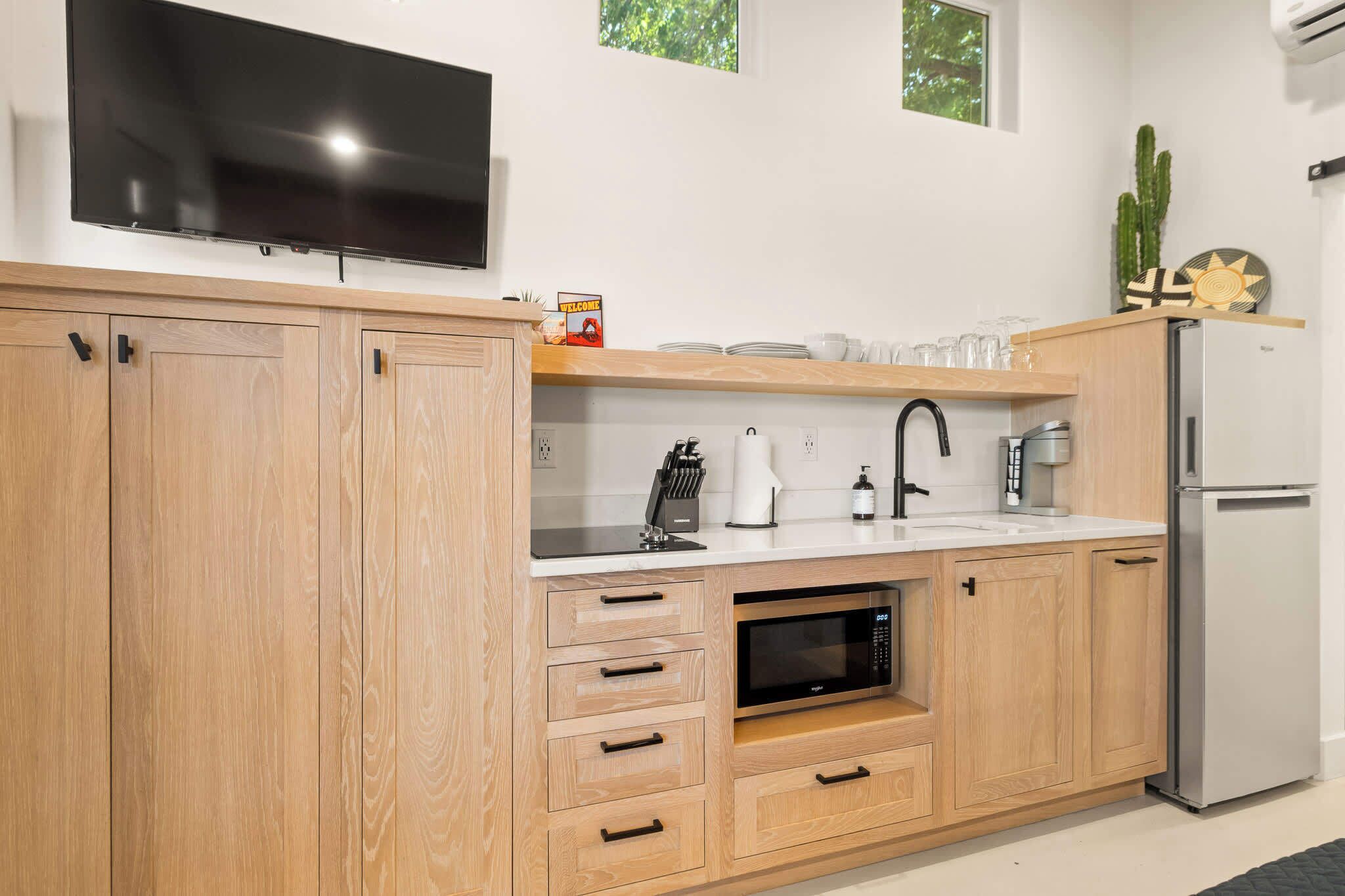 Refrigerador, microondas, horno, placa de cocina