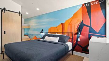 1 habitación, escritorio, tabla de planchar con plancha y wifi