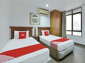Deluxe Twin Room - OYO 90780 J Hotel Bukit Bintang (Kuala Lumpur)