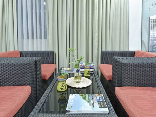 OYO 90780 J Hotel Bukit Bintang