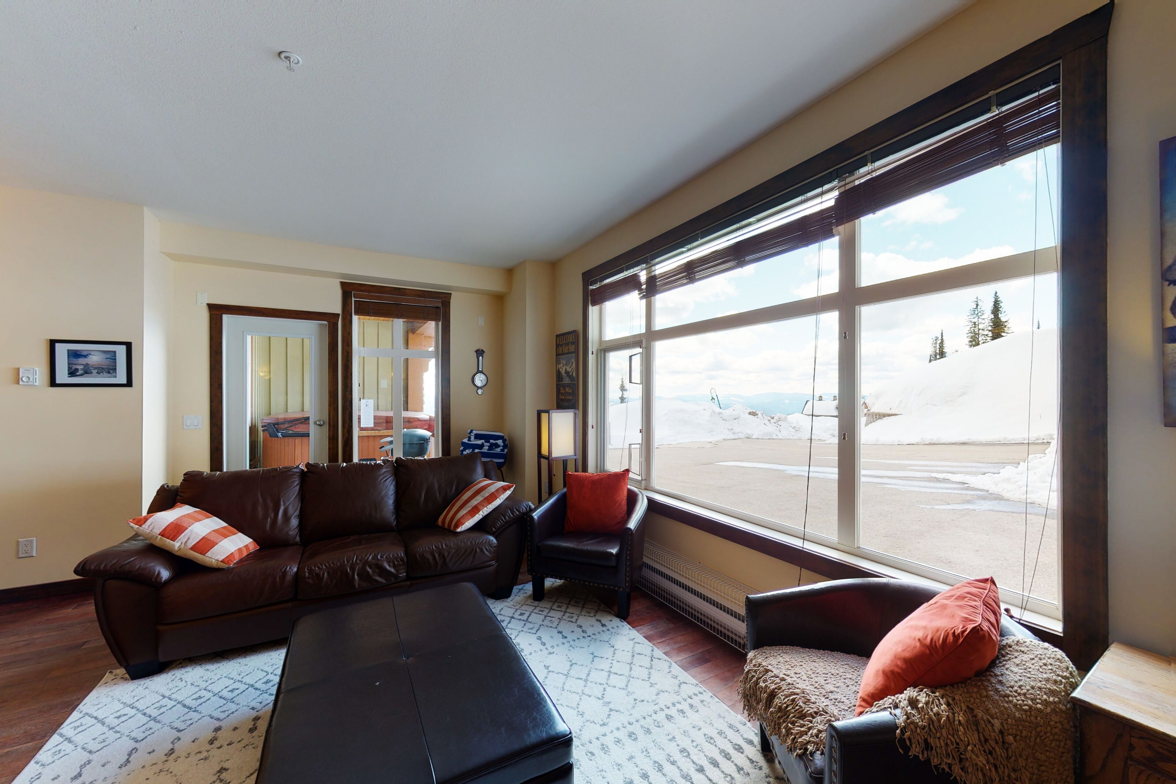 Condo | 2 bedrooms, free WiFi, bed sheets