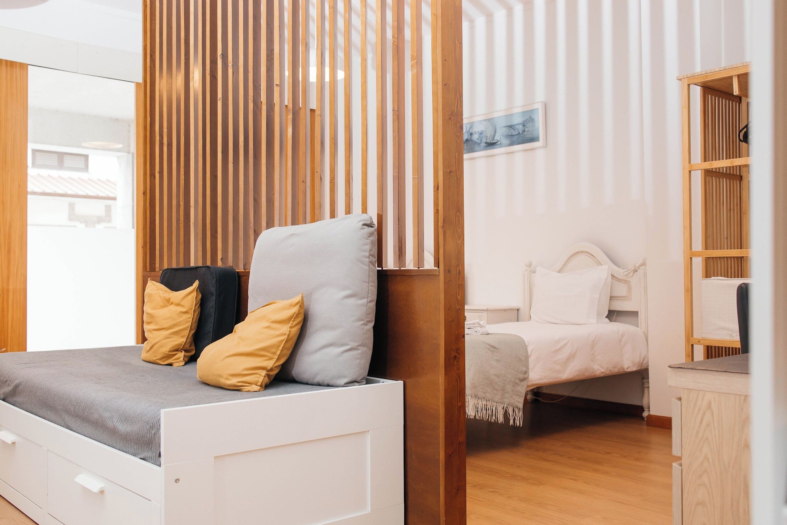 1 室のベッドルーム、デスク、アイロン / アイロン台、旅行用ベビーベッド