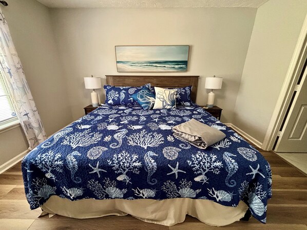 3 bedrooms, desk, iron/ironing board, travel cot