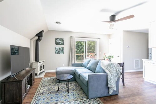 Inn at 84 Empire: New fully furnished 1 BR Apt