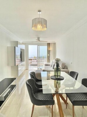 Dining - Refurbished Loft -Heated Pool -Ocean Views-Terrace (Costa Adeje)