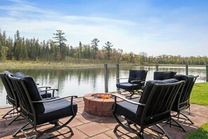 Property grounds - Beautiful Log Cabin on the River with Hot Tub (Alanson)