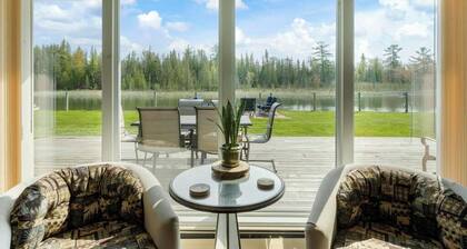 Beautiful Log Cabin on the River with Hot Tub