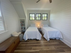 3 habitaciones, cuna de viaje, wifi y ropa de cama 