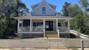 Exterior - Willet on Kinnakeet - CAPE FEAR STATION GEM (Bald Head Island)