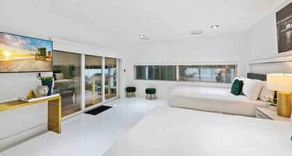 Modern SoBe Mansion with Poolside Cabana