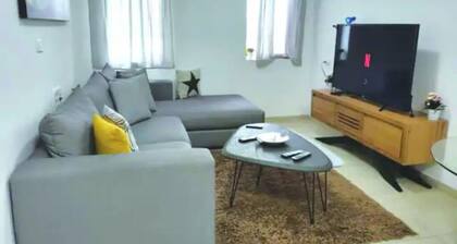 Stylish 2 rooms, entire apartment turistic Nisnas
