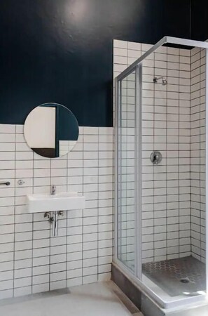Shower - The Kessler (Cape Town)