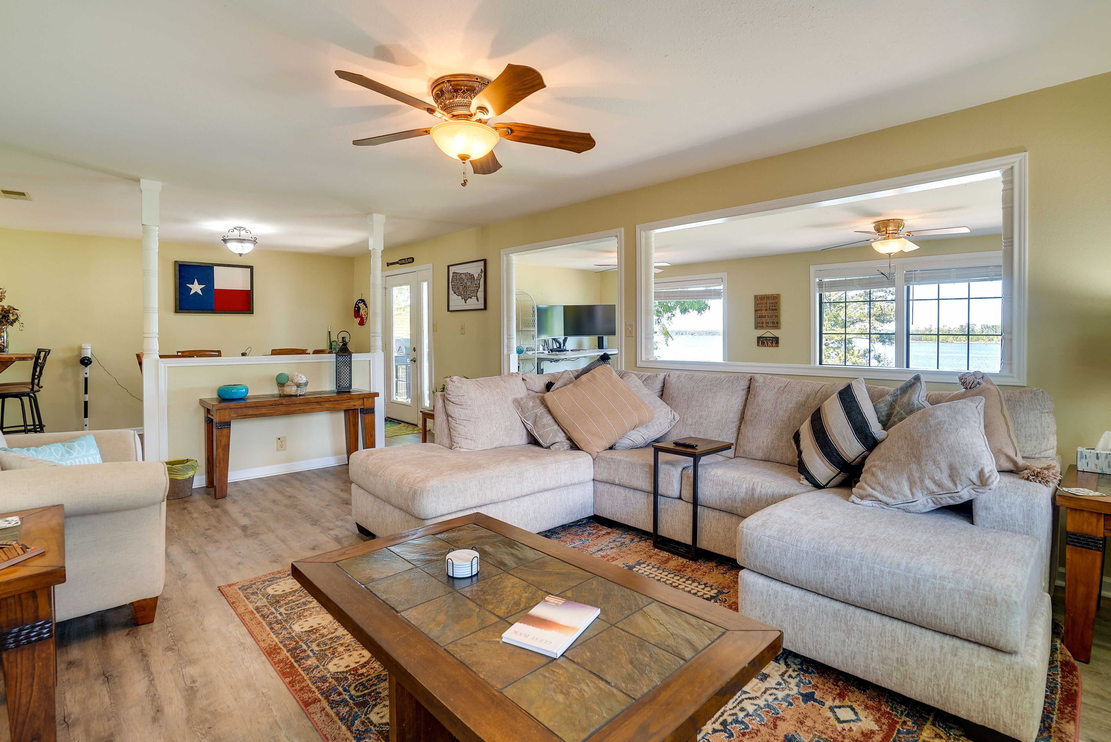 Jefferson Vacation Rental on Lake O' the Pines!