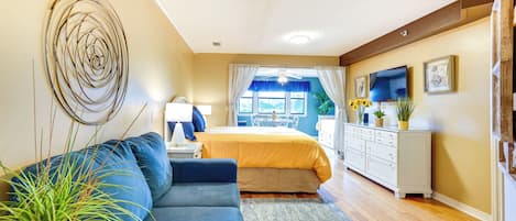 Iron/ironing board, WiFi, bed sheets
