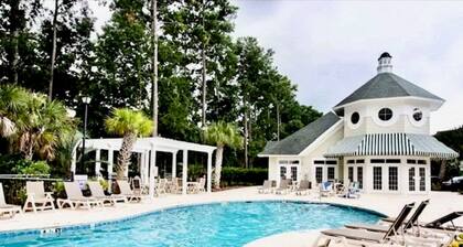 Amazing Spacious Golf View Condo
