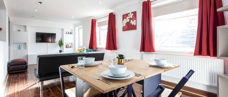 تناول الطعام