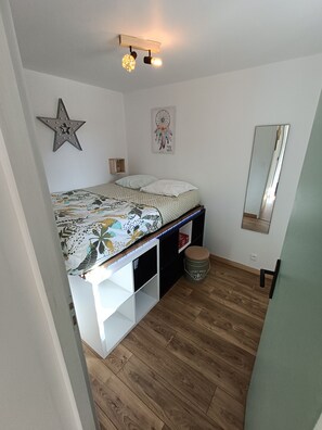 2 多间卧室、WiFi、床单