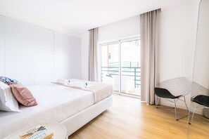 2 slaapkamers, een strijkplank/strijkijzer, gratis wifi, beddengoed