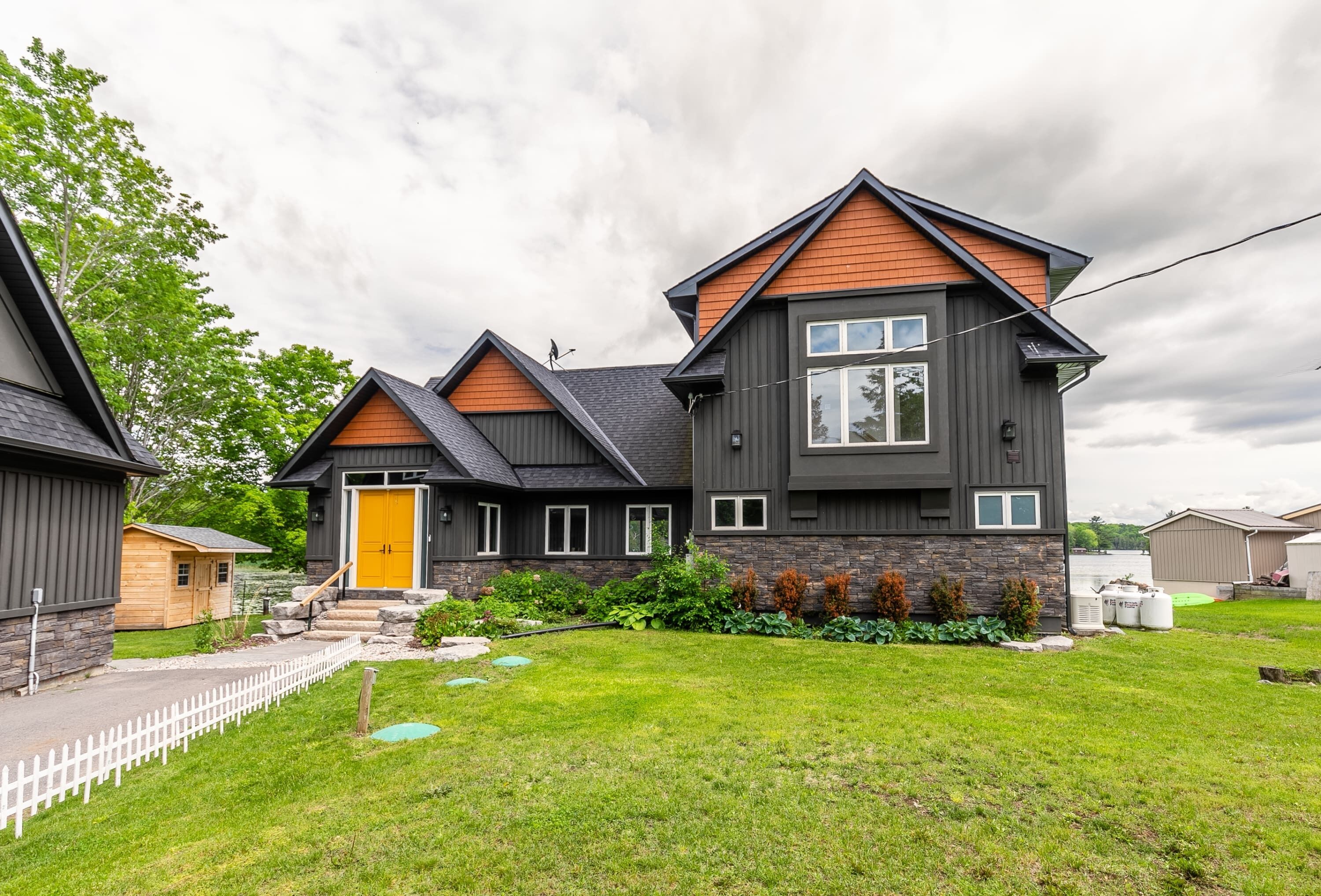 Villa Somnia - Luxury on the water