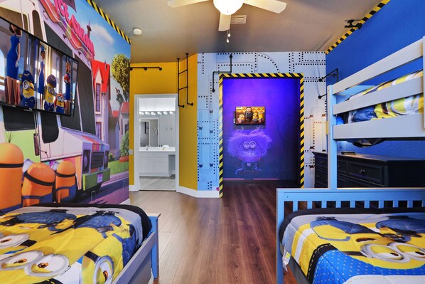 3 makuuhuonetta, vauvan matkasänky, Wi-Fi, vuodevaatteet