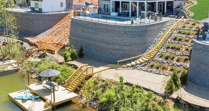 Hideaway Ridge, Lakefront NEW Luxury w/ 7-Bedrooms + Heated Salt Pool, Covered Decks, Hot Tub & Dock...