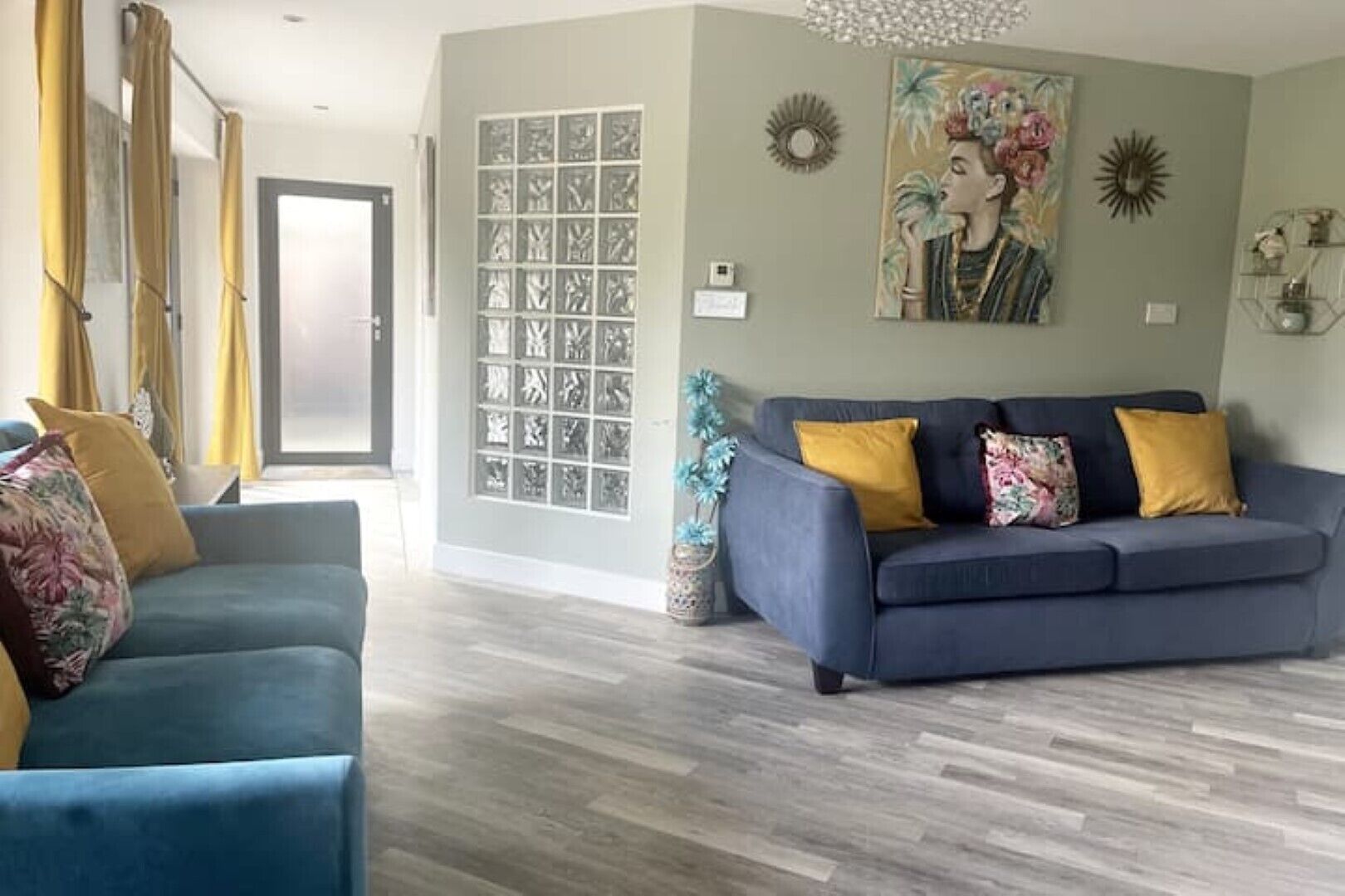 A Warm Welcoming Cosy Bungalow, 10 mins to Windsor