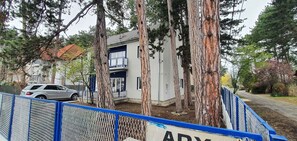 Exterior - Holiday apartment for 10 people with internet and air conditioning 400m from Lake Balaton (Siófok)