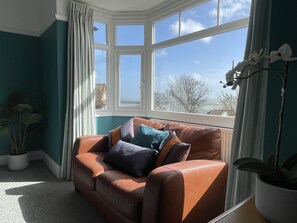 ملاءات من القطن المصري وأغطية فراش متميزة وبديكورات فريدة لكل غرفة