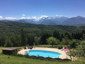 温水プール