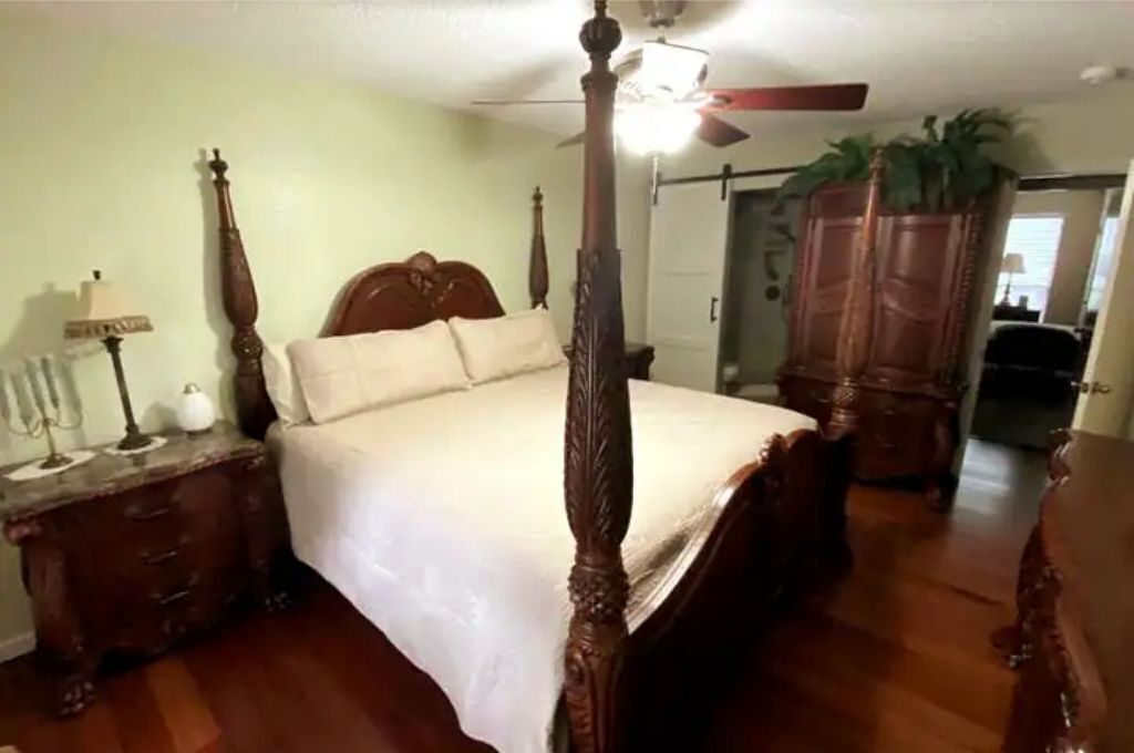 Comfortable 4 bedroom home in South Tulsa