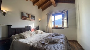 2 dormitorios, cuna de viaje, wifi y ropa de cama