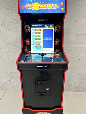 Games room - Urban Bourbon Trail Near Derby, Fair, Expo and Airport - 4 Beds, 3 BR, 2 Baths (Louisville)