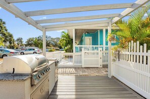 Property grounds - Key West Style Apartment - with pool/hot-tub (Dunedin)