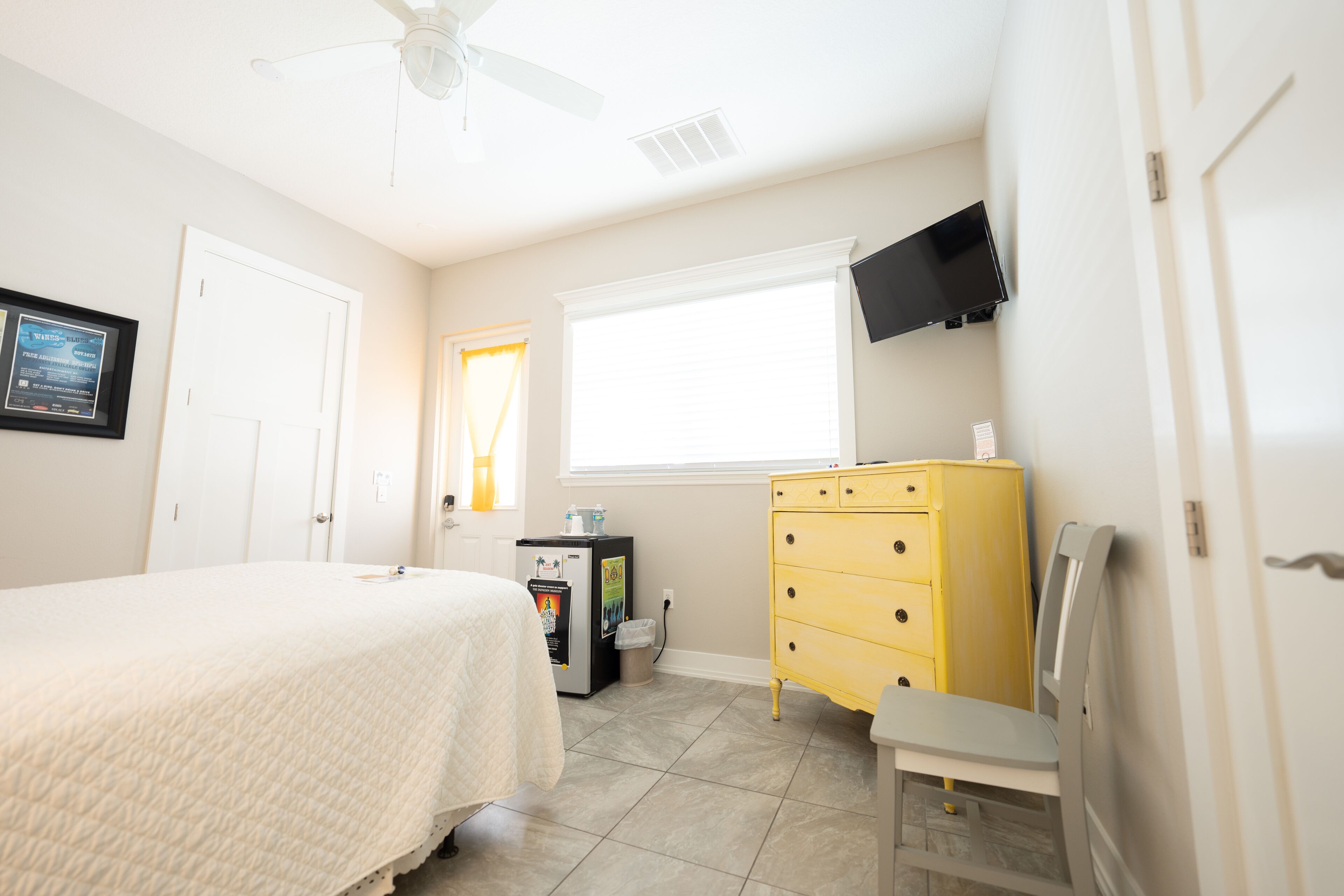 Key West Style Apartment - with pool/hot-tub