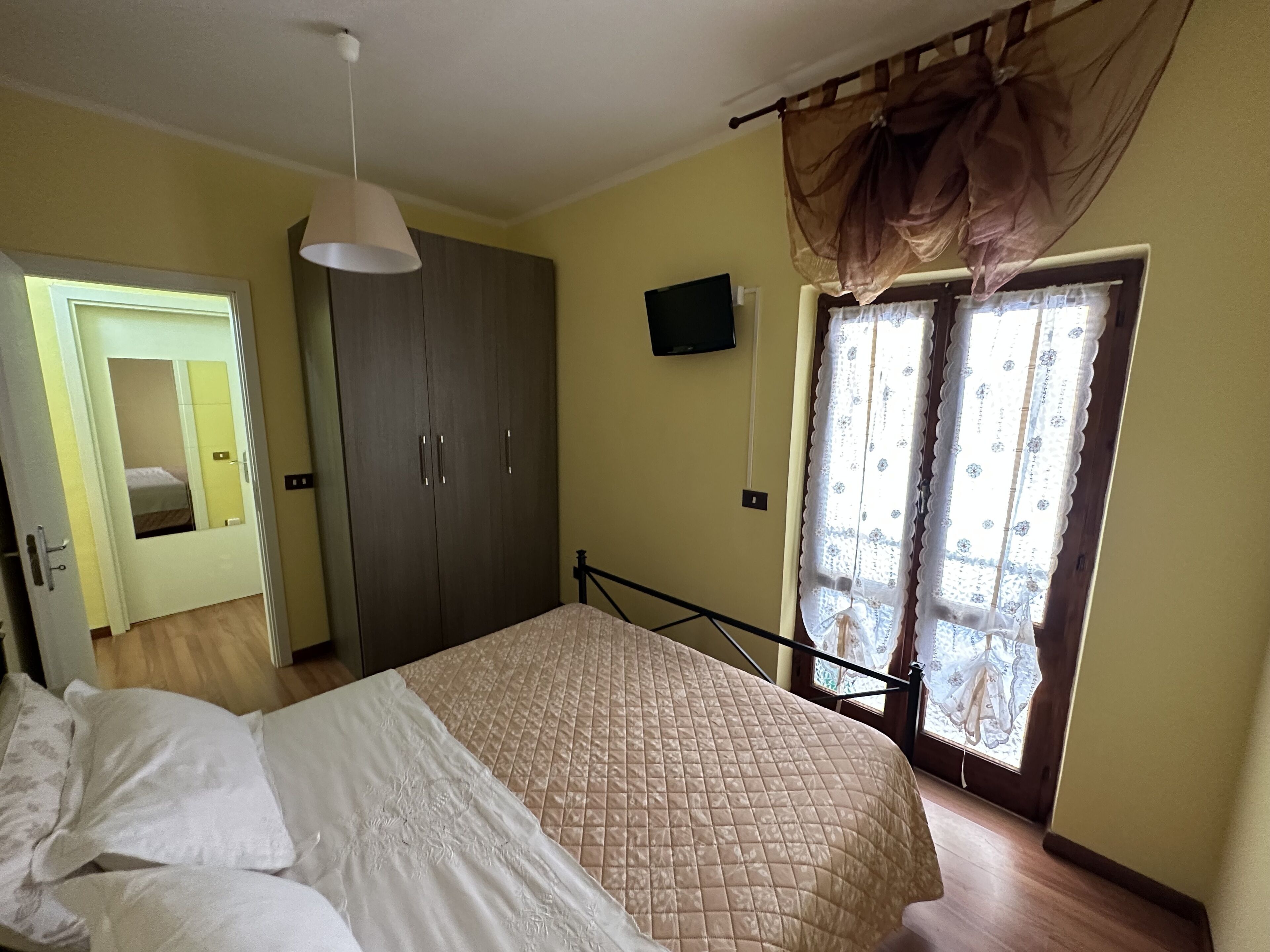 City Sunsets Apartments Lamezia center a few minutes from the sea and the thermal baths,
