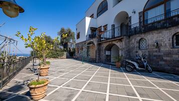 Facciata della struttura