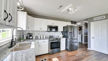 Fridge, microwave, oven, dishwasher