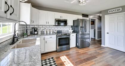 Quiet Kentucky Vacation Rental w/ Hot Tub