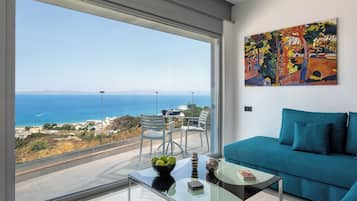 Departamento, 1 habitación, para fumadores, balcón | Sala de estar | Libros