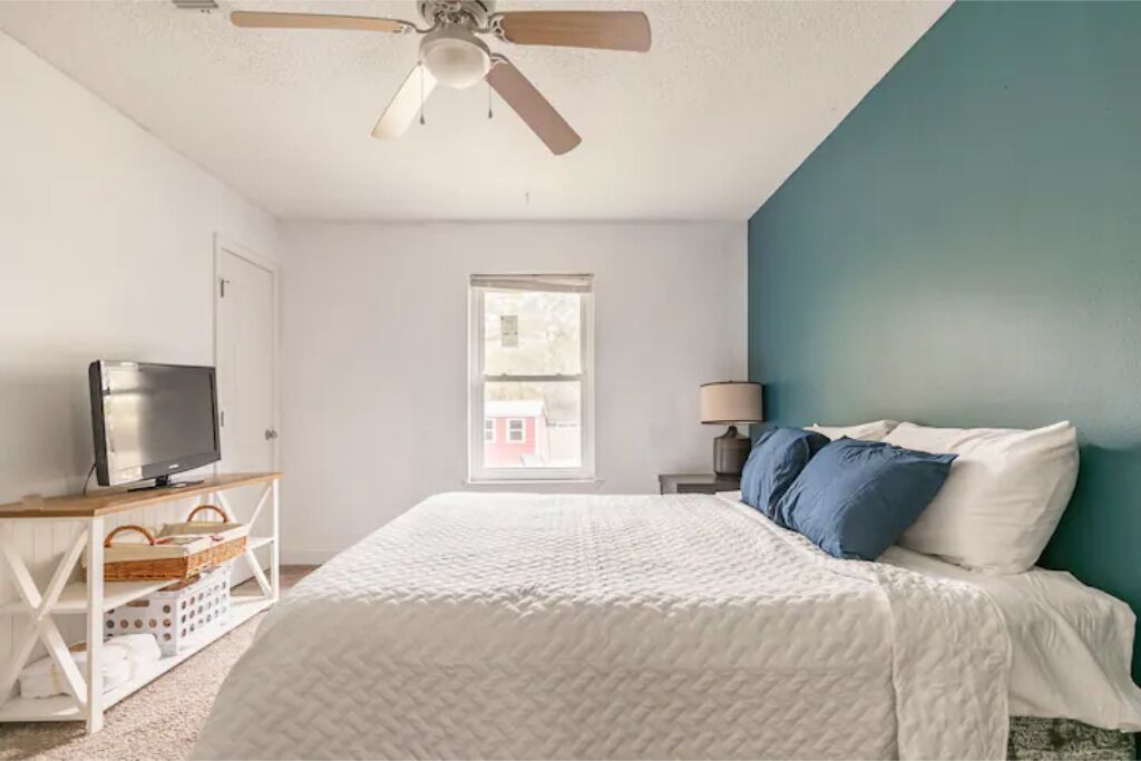 Quiet escape with pool and spa