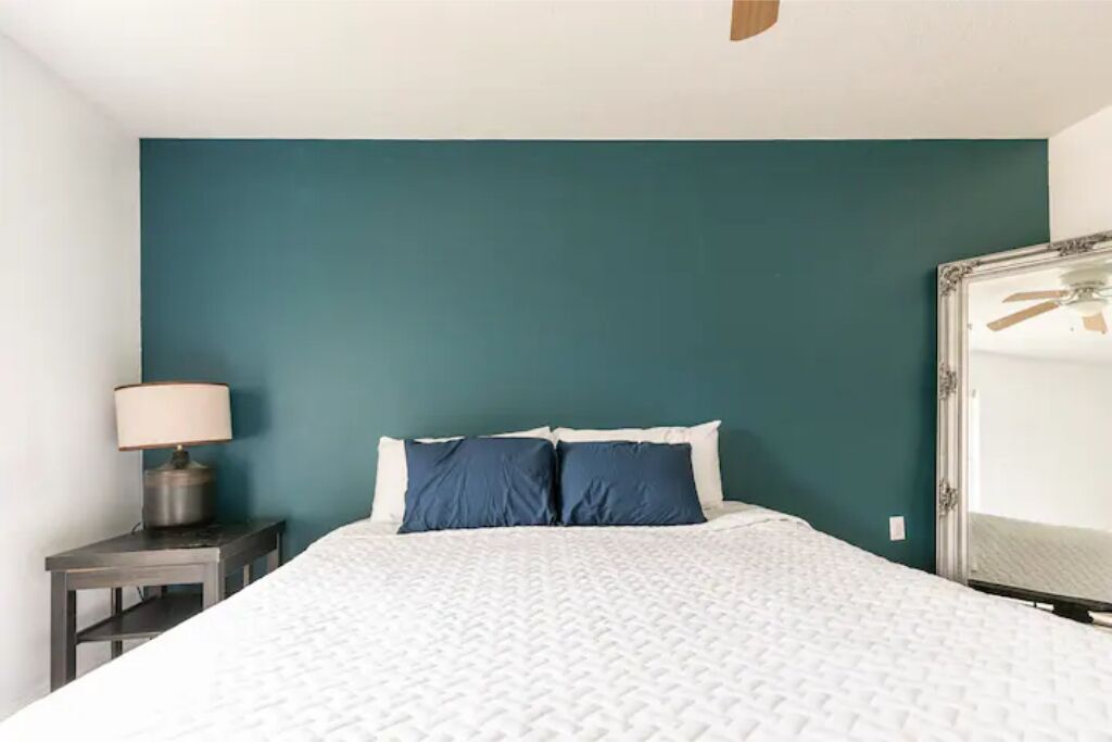 4 bedrooms, WiFi, bed sheets