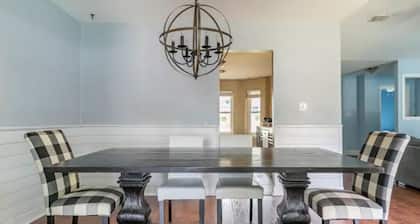 Quiet escape with pool and spa