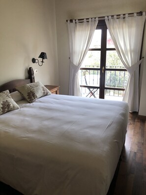 2 makuuhuonetta, Wi-Fi, vuodevaatteet
