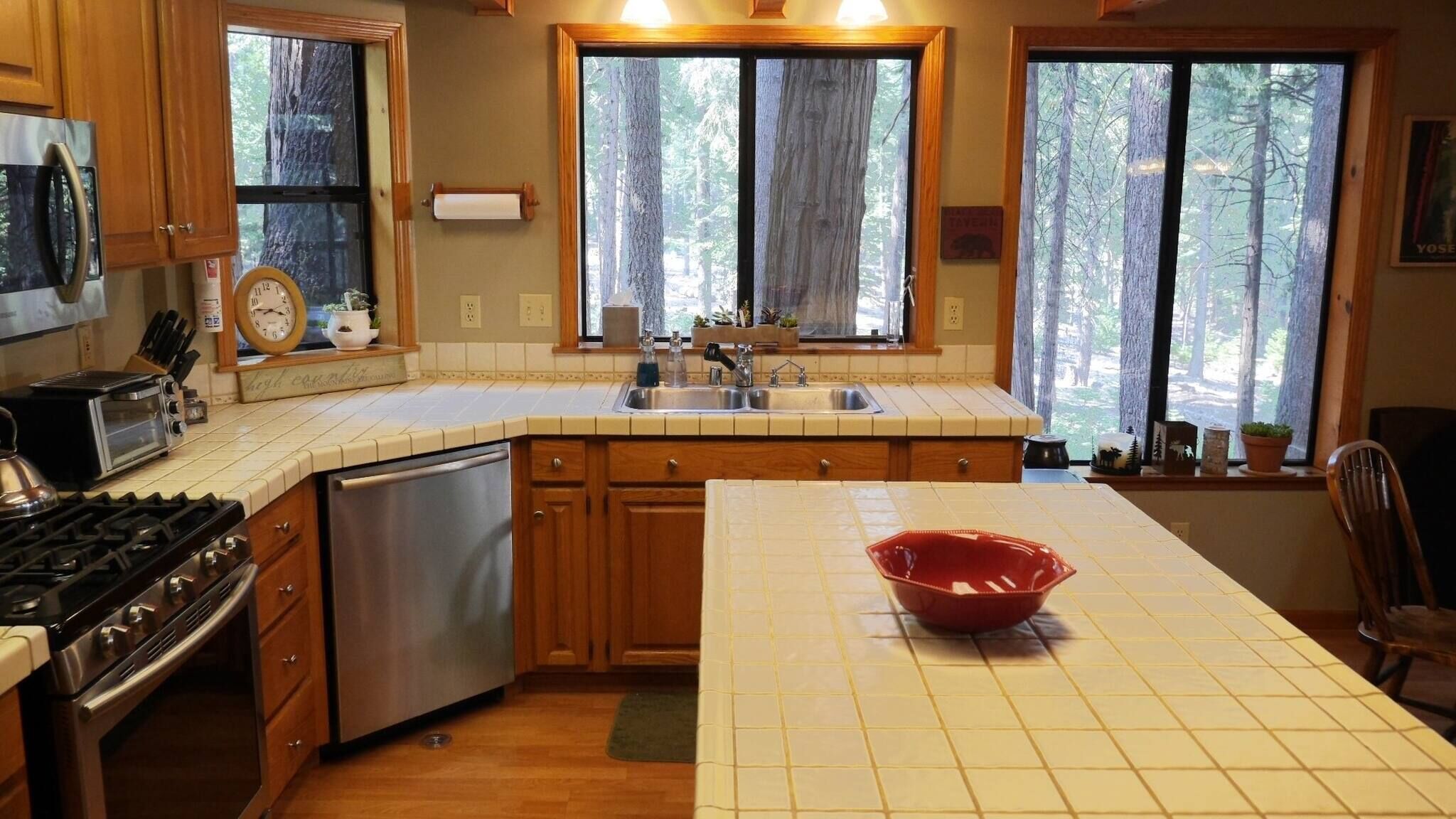 Cabin, 4 Bedrooms, Patio | Private kitchen
