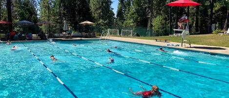 Hytte, 4 soverom, terrasse | Basseng | Utendørsbasseng