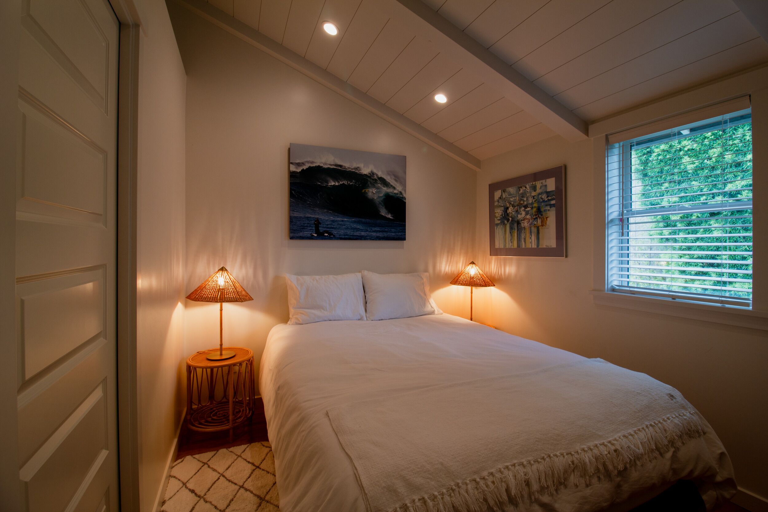 cozy bungalow 2 blocks to beach 