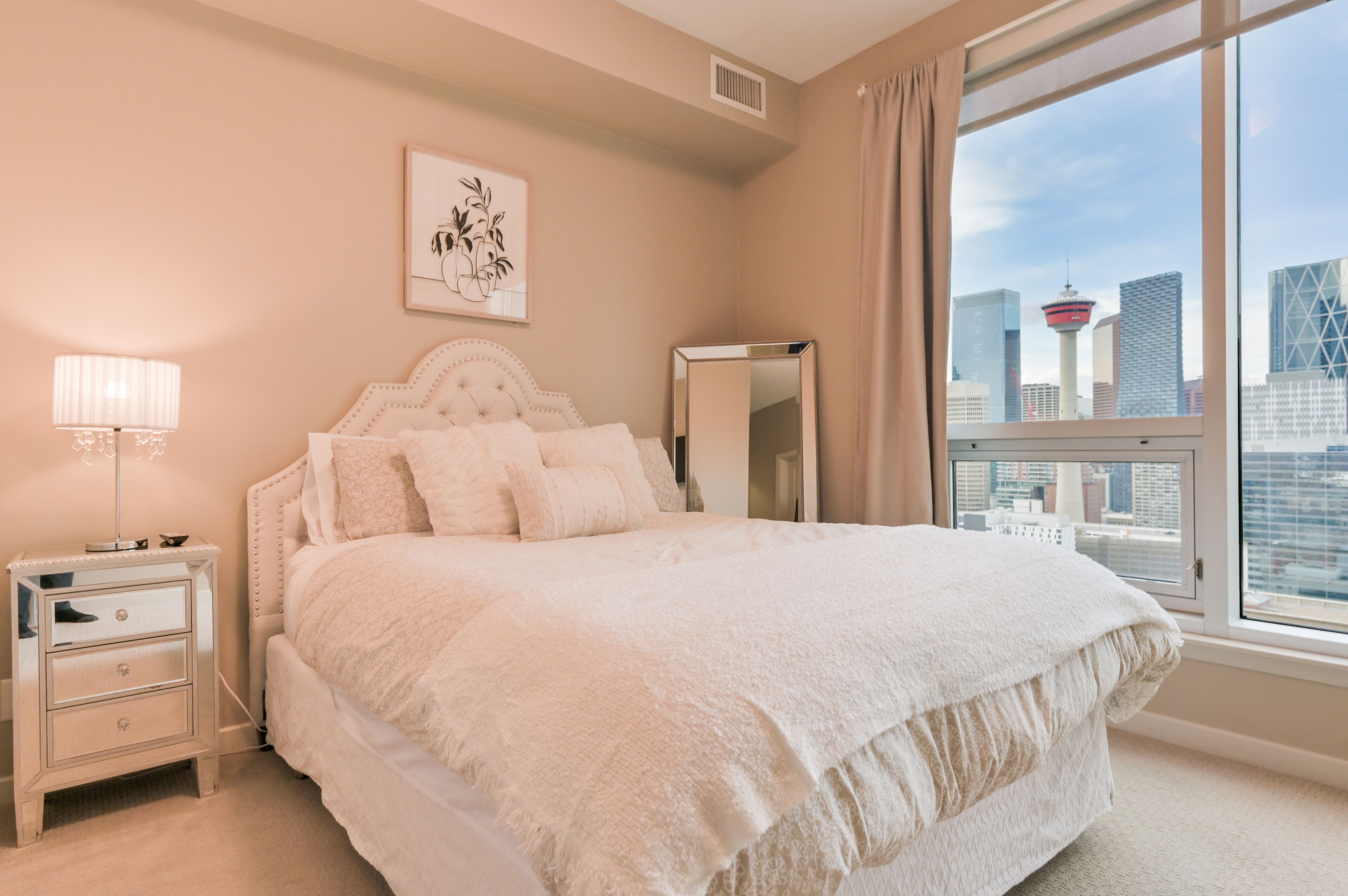 DT Views | 2BR | UG Parking | Walk to Saddledome